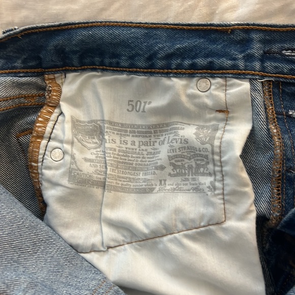 Levi’s 501 Shorts Women’s Size 26 - Picture 4 of 6